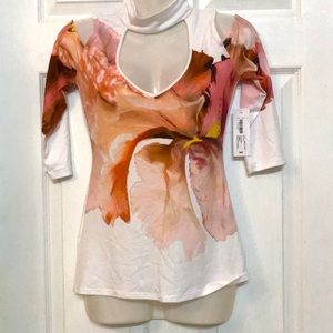 Bison Bisou cut out floral top